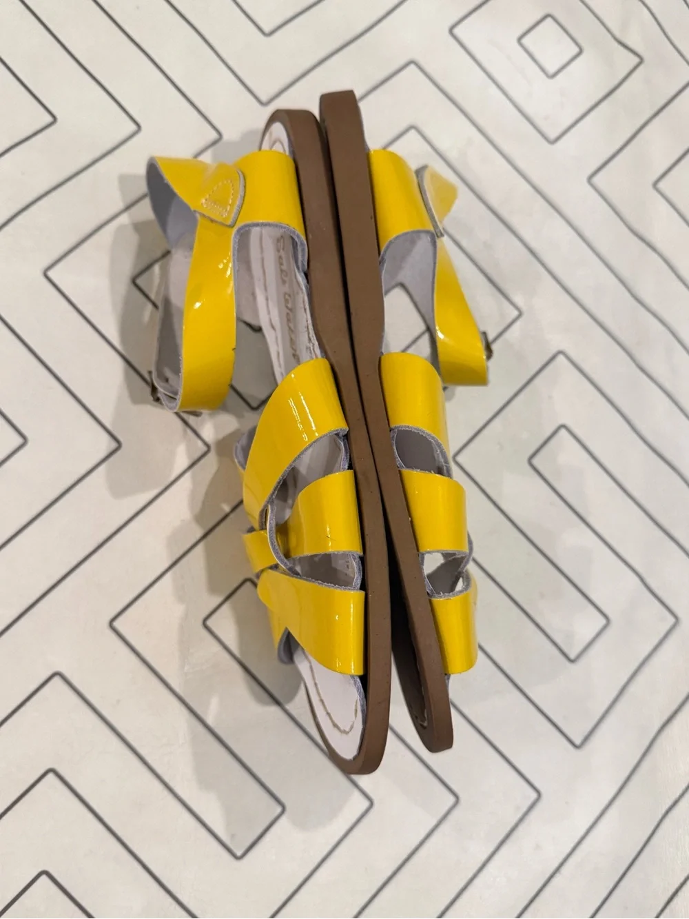 Salt Water Sandals by Hoy size bright